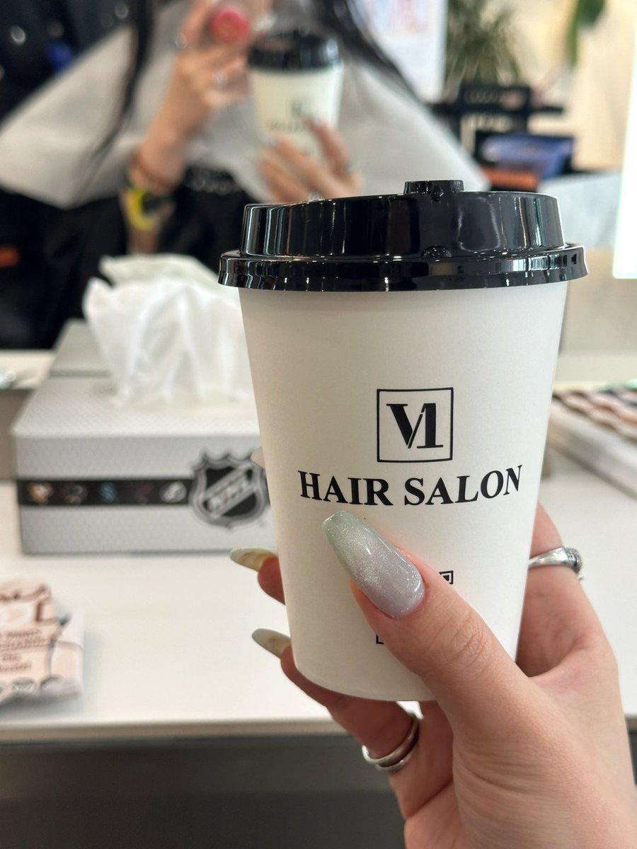 babelrules's tweet photo. 🇨🇦Toronto💇‍♀️ Dry Hair Rescue, I got the upgraded Kerastase Caviar treatment,  My go to treatment has been upgraded https://t.co/WK11HtAJtW