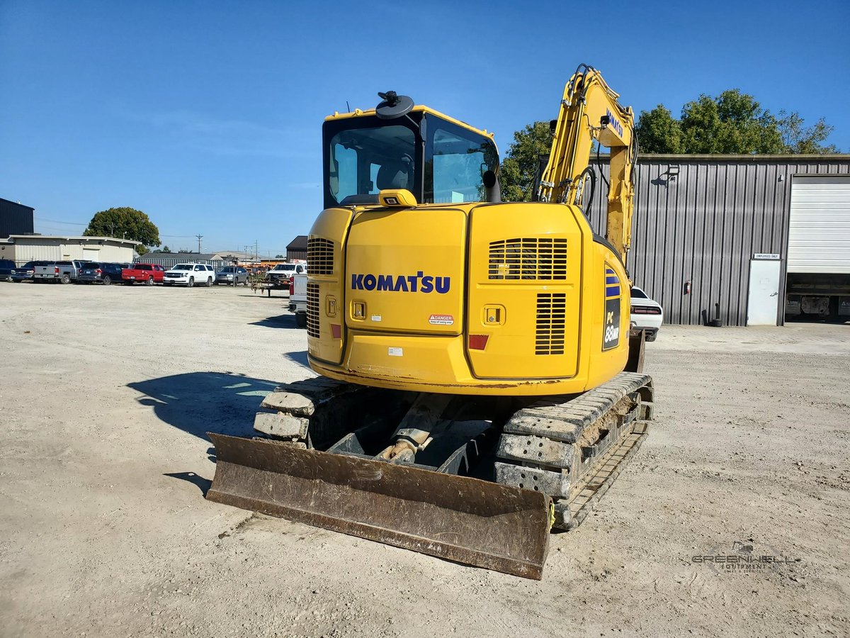 machinerytrader's tweet image. 🔥 Priced BELOW Market 🔥
🚧 2023 KOMATSU PC88MR-11 Crawler Excavator For SALE! 💥

⏲️ Only 1,514 hours!
🔧 Auxiliary Hydraulics
🔗 Hydraulic Quick Coupler
🪣 30” Bucket

View the excavator here ➡️ ow.ly/72Gy50YhF25

#MachineryTrader #Excavators #Komatsu #CrawlerExcavators
