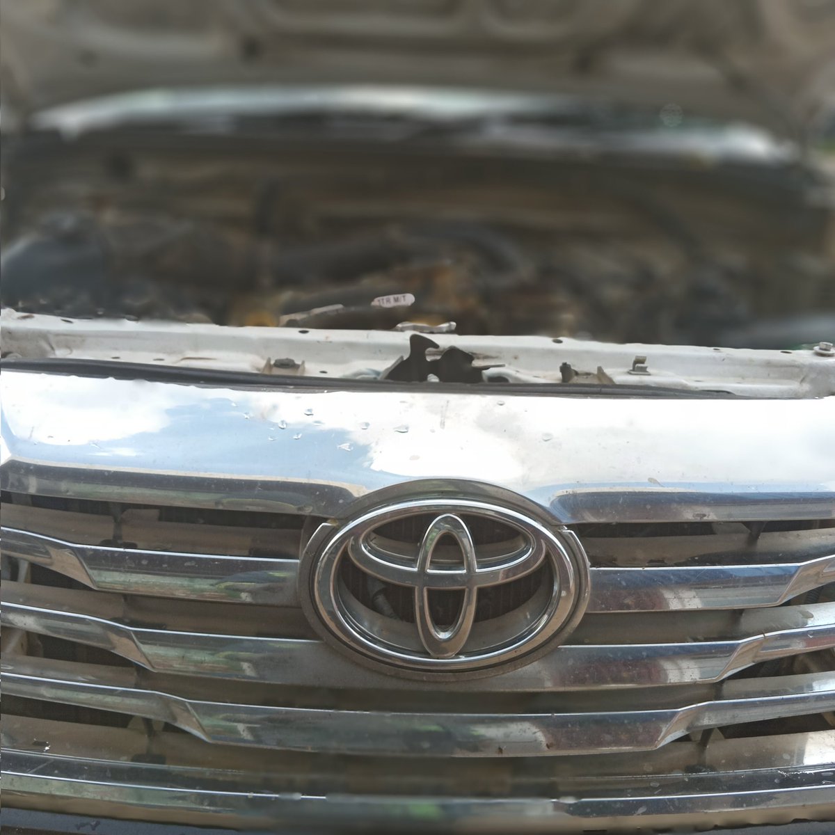krazie_pholo's tweet photo. Toyota hilux
Clutch replacement https://t.co/JGlfJPaHBR