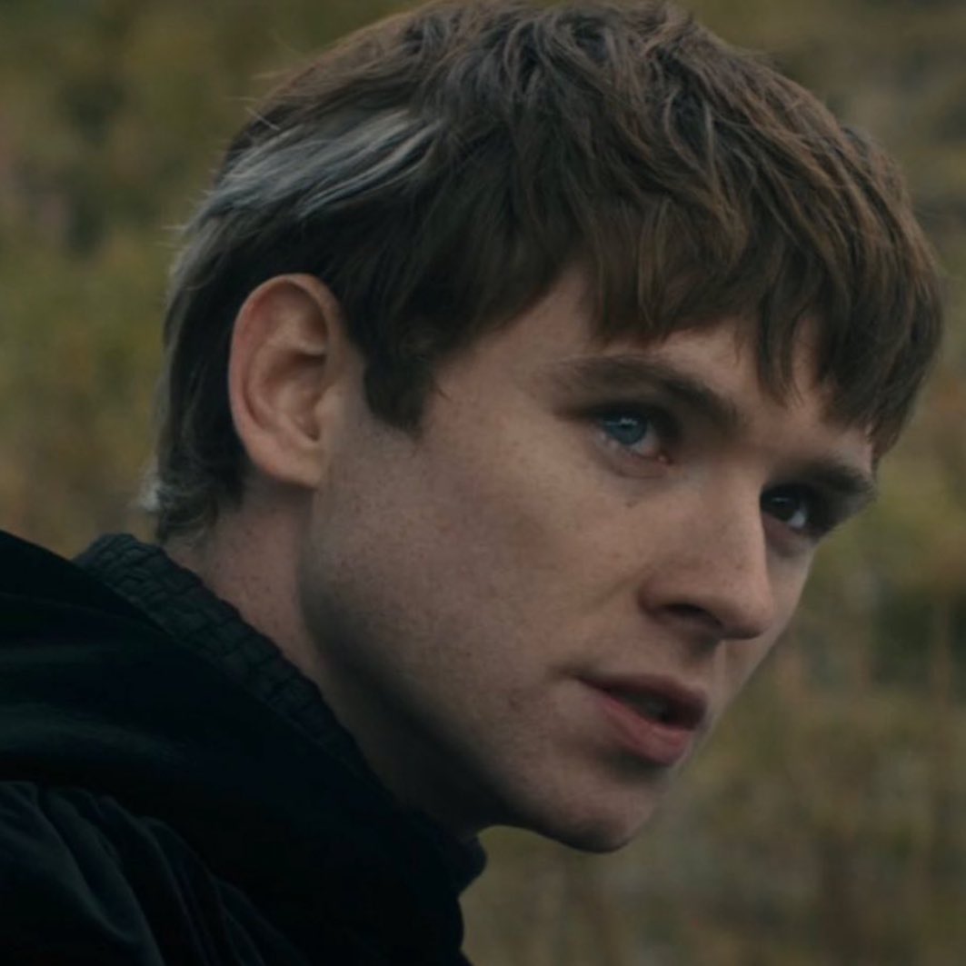 You know what would have been pure ecstasy? Aerion and Valarr speaking in high Valyrian to each other.