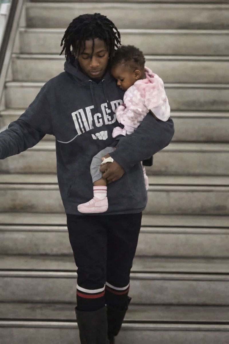 NNyashaYessur's tweet image. This was the guy who was last seen with Asanda Charisma Ndhlovu the missing baby. 
Let Twitter detectives do their thing and let's find this criminal