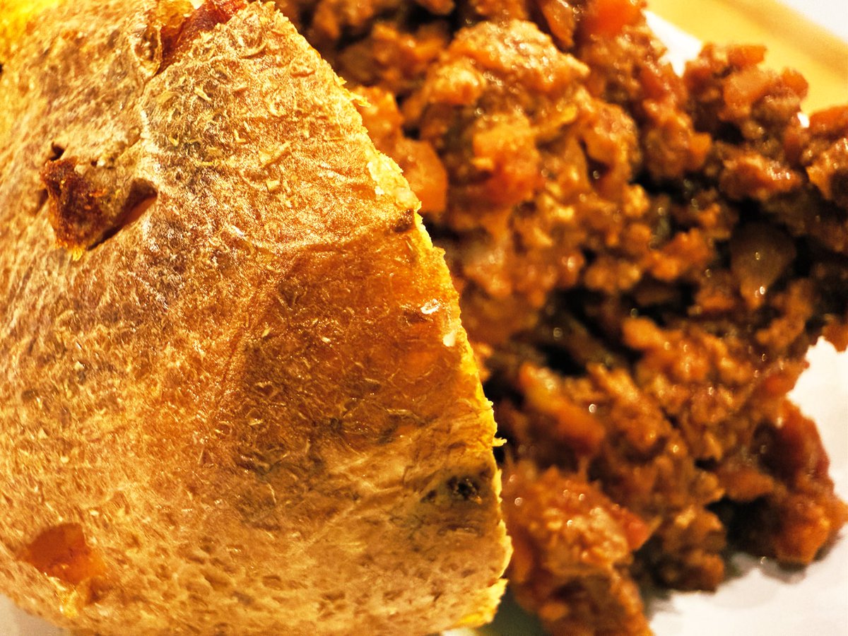 mRr3b00t tweet media