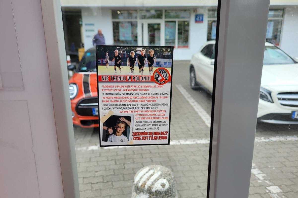 Legia kiedy ma przeprosić swoich kibiców vs Legia kiedy ma skomentować wyczyny swoich kibiców