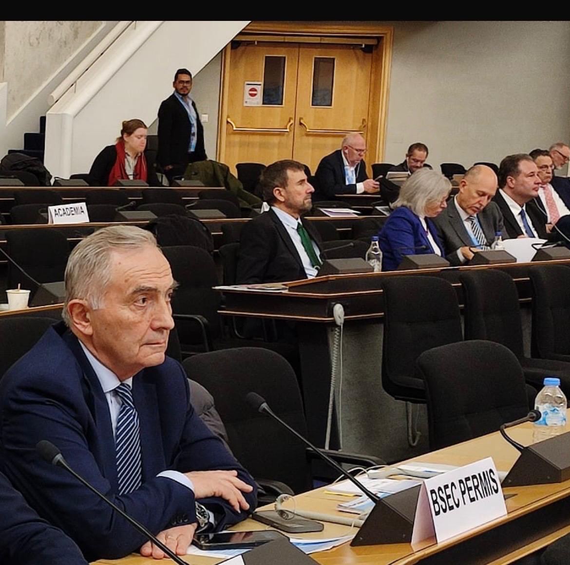 Lazar Comanescu tweet media