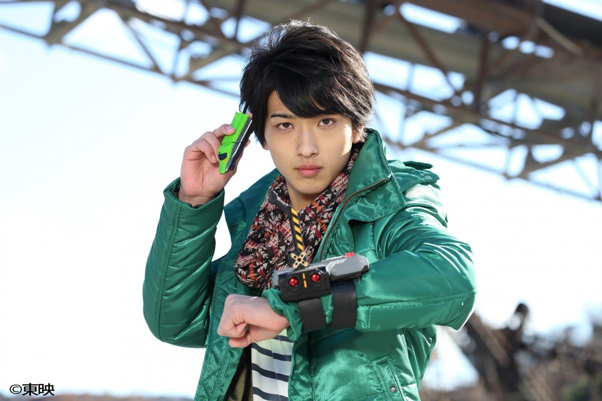 横浜流星さんはトッキュウジャーでヒカリ/トッキュウ4号を演じて畑芽育