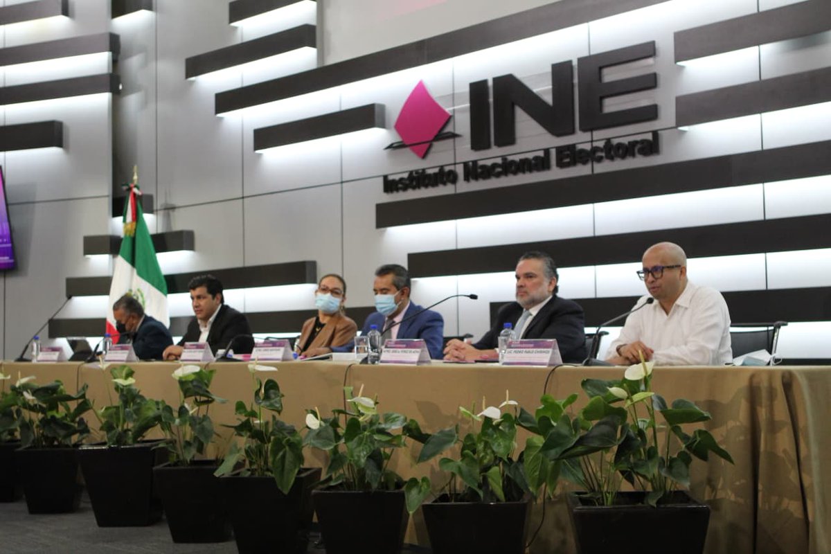 Representa el Mtro. <a href="/Montano_Ventura/">Jorge Montaño Ventura</a> a la presidenta Lic. Guadalupe Taddei Zavala, en el encuentro Tecnología y Democracia: Diagnóstico de Sistemas Electorales, en el <a href="/INEMexico/">@INEMexico</a>. 

Un espacio clave para analizar cómo la innovación fortalece los procesos electorales