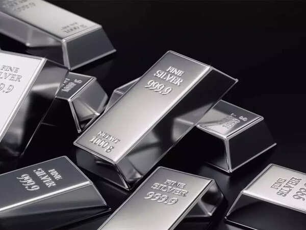 AIGOLDOfficial's tweet image. 🚨 SILVER SURGING 🚨
Spot #Silver hit an intraday high of $78.32 📈
That’s a $5 MOVE in a single day 🔥🔥
Industrial demand + monetary demand = 🚀
The most undervalued critical metal on Earth is waking up.
Gold leads…
Silver EXPLODES 🐂🥈
#SilverSqueeze #PreciousMetals