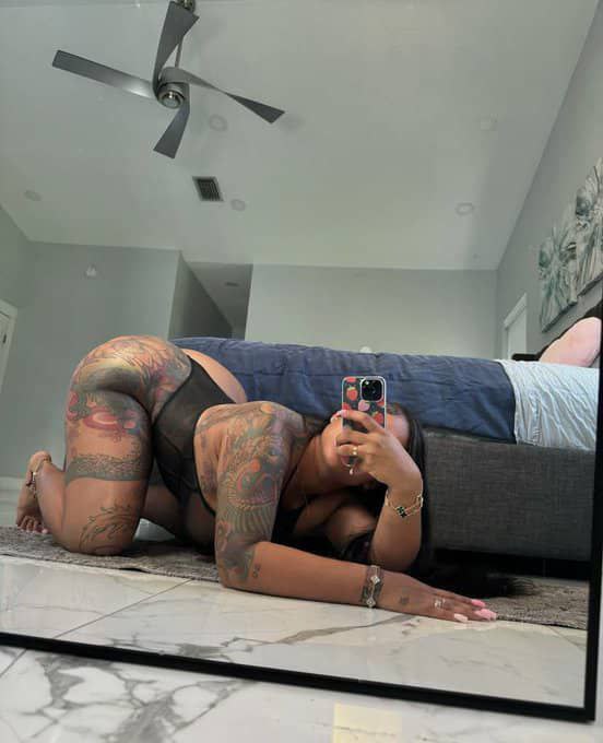 Emily 💞 tweet media