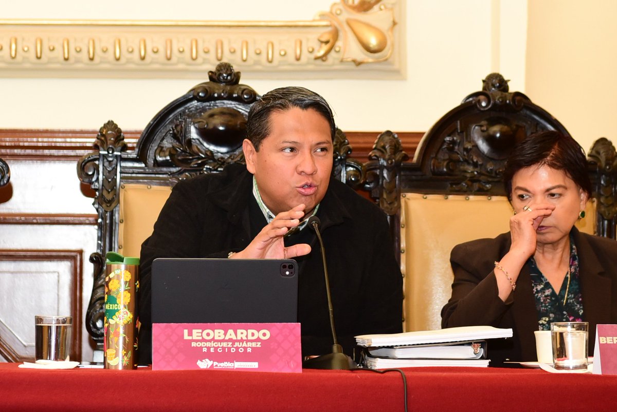 #DesdeCabildo 🏛️ | En sesión ordinaria aprobamos acuerdos clave para nuestro municipio:

♻️ Reformas al Reglamento Interior del <a href="/LimpiaPue/">Organismo Operador del Servicio de Limpia</a>.
📊 Aprobación de los estados financieros correspondientes a enero de 2026.
🤝 Nuevos lineamientos para la operación de programas sociales.