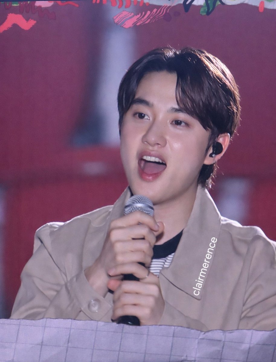 SooSimply_'s tweet photo. his rosy cheeks. It deserves to be kissed https://t.co/t7Vd4E50NM