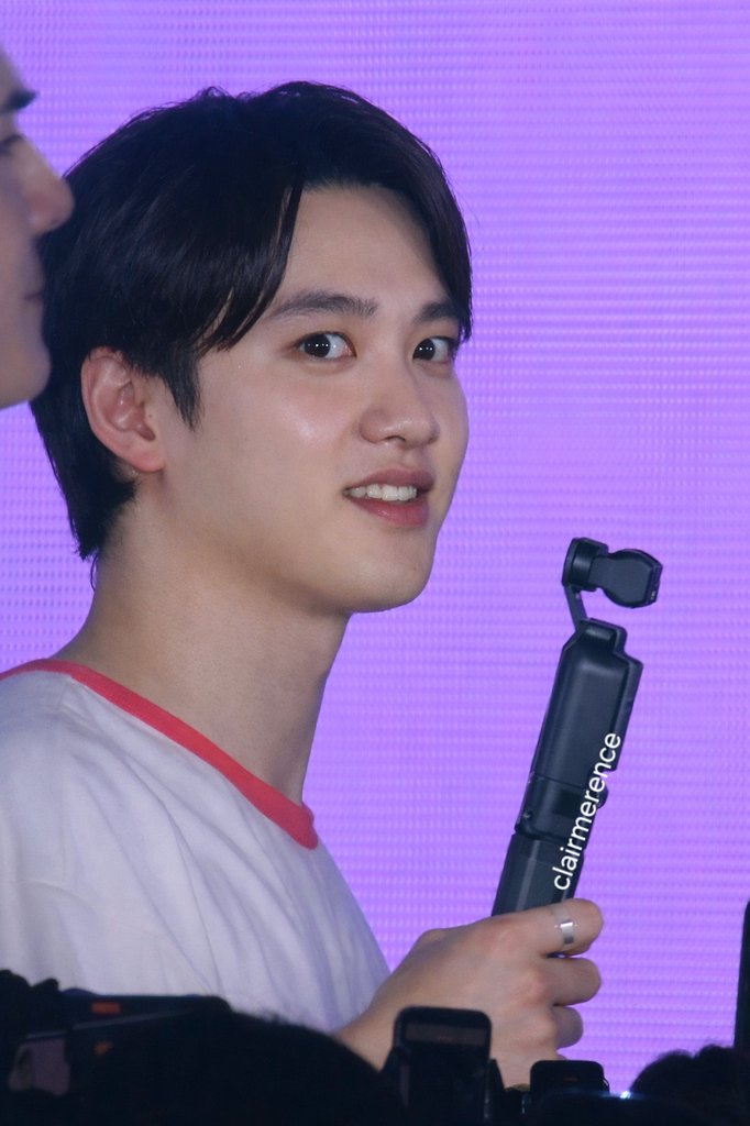 SooSimply_'s tweet photo. his rosy cheeks. It deserves to be kissed https://t.co/t7Vd4E50NM