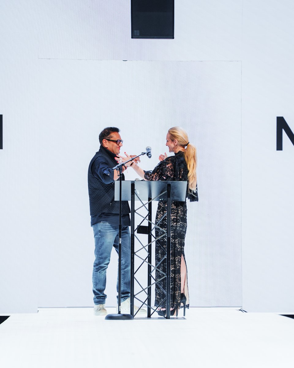 Runway 7 Fashion tweet media