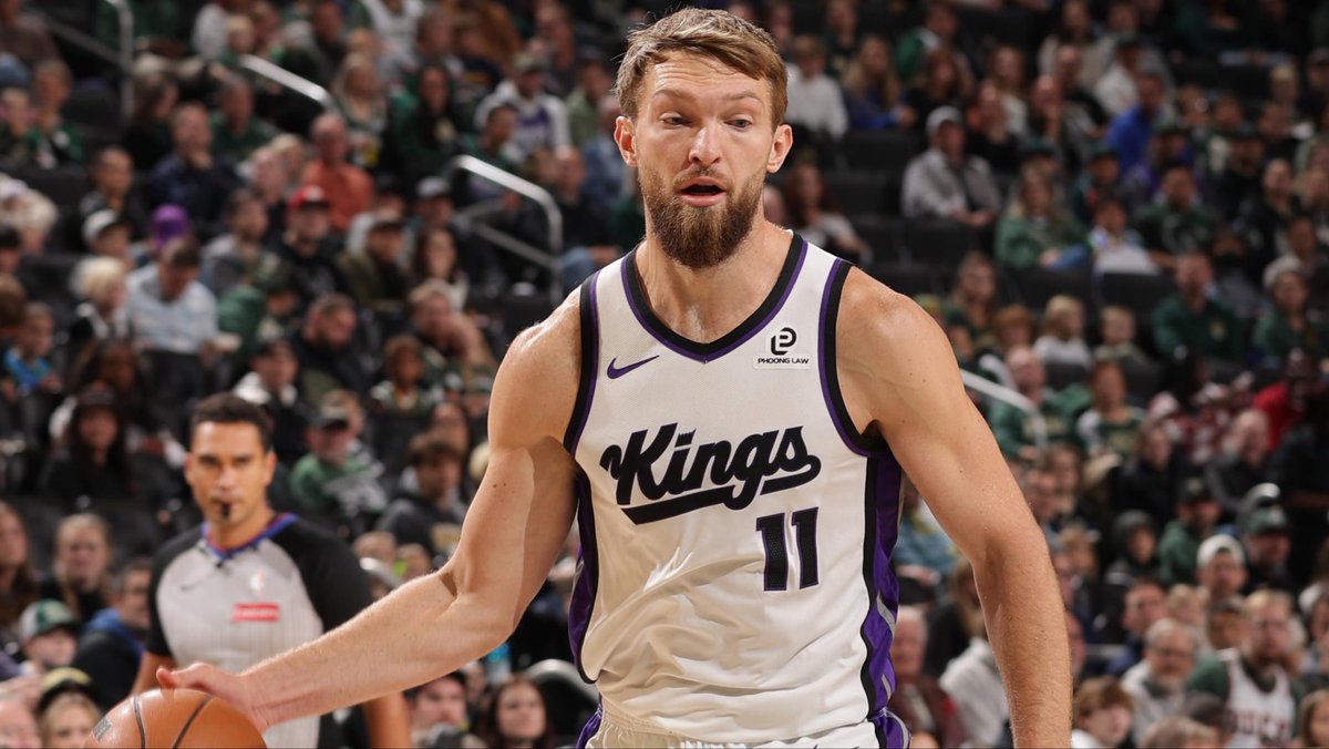 RitmoNba's tweet image. Domantas Sabonis se operó de la rodilla izquierda esta mañana, por lo que estará fuera hasta la temporada que viene. Via Shams.

Sacramento Kings lleva 14 derrotas en fila.