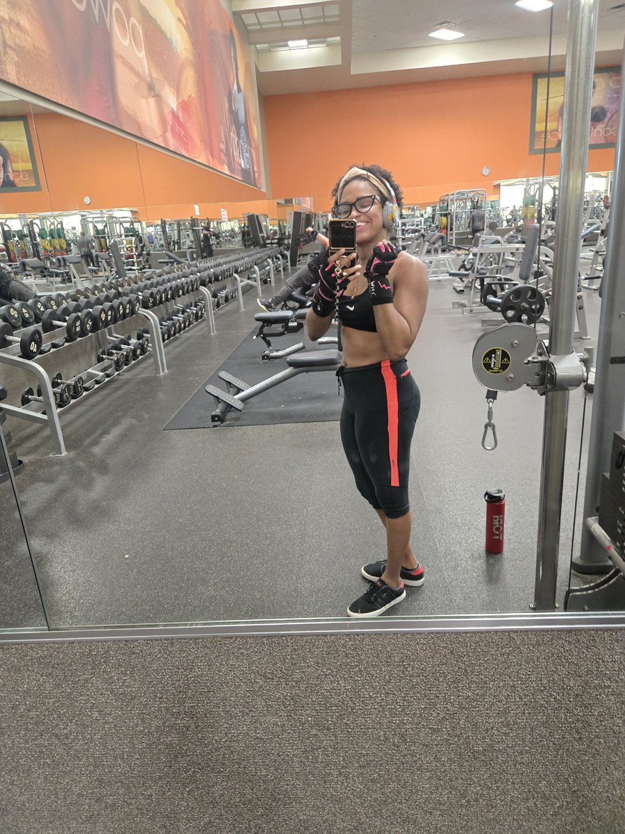 The Light Skin Benita Butrell tweet media