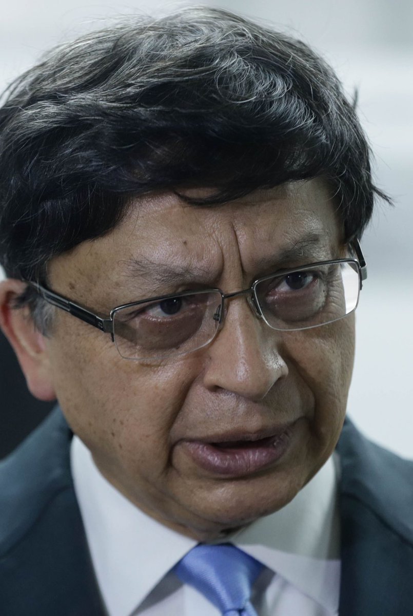 HELIODOPTERO's tweet image. La sucia justicia colombiana tiene prohibido hablar de las corruptelas  del magistrado Jorge Enrique Ibáñez Najar, del partido político de extrema derecha llamado @CConstitucional 

Aplica la censura total en “defensa” de la Constitución Nacional que estableció la plena libertad