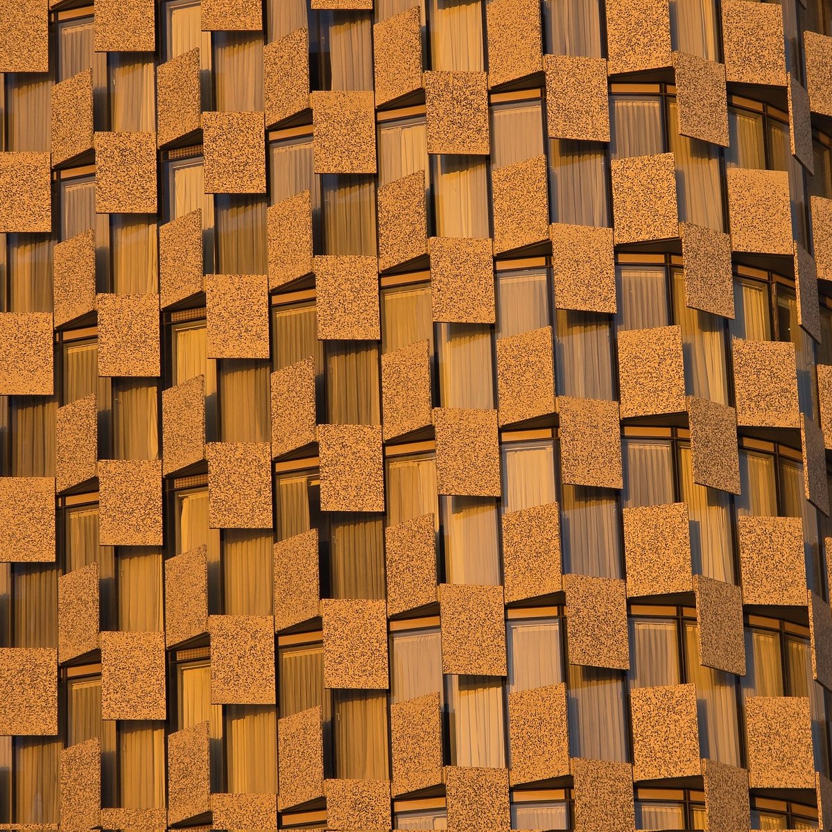 44rush4's tweet image. Golden Hour in Tirana 💛