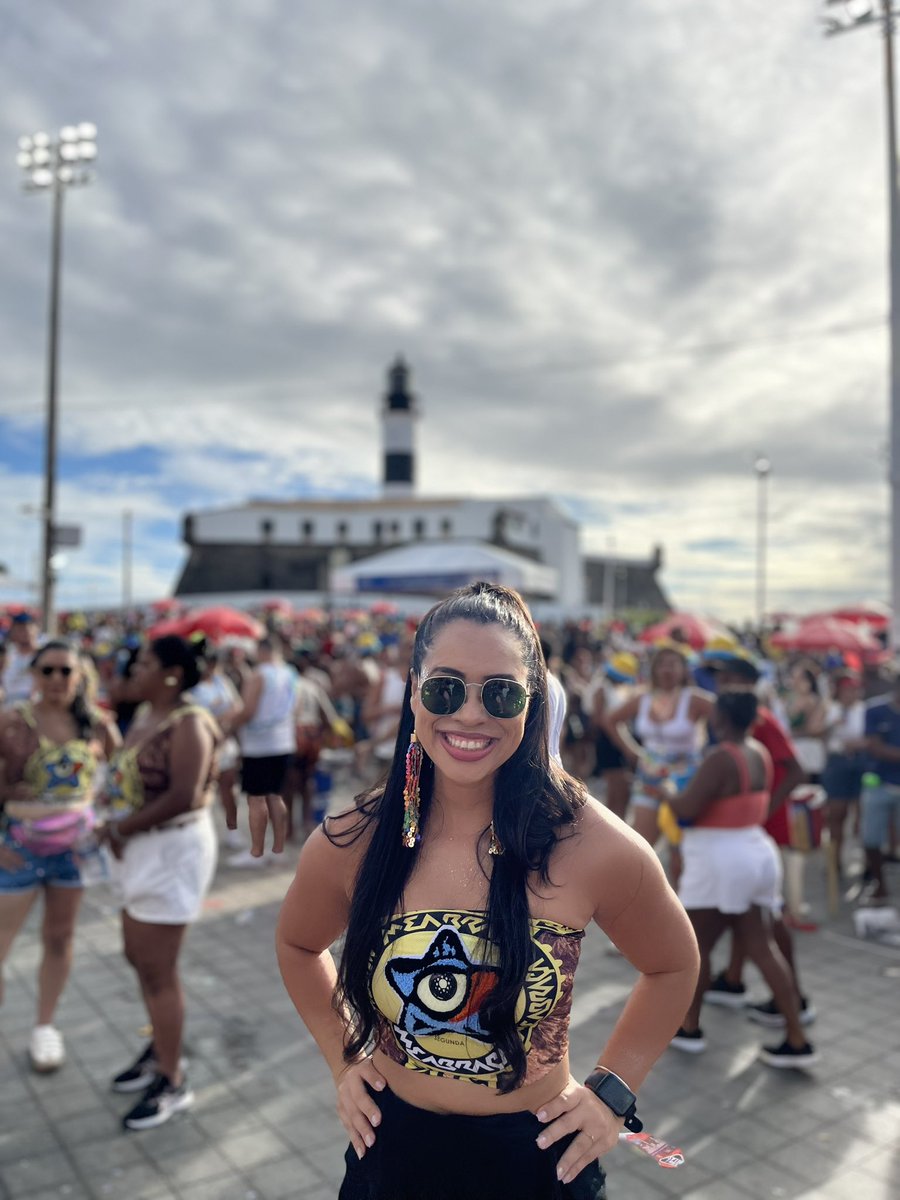 Naty_fsm's tweet photo. Se um dia vocês me virem em bloquinho usando meia arrastão, podem me enterrar! 
Mais um Carnaval de Salvador pra conta! https://t.co/JD3MLOxxNM