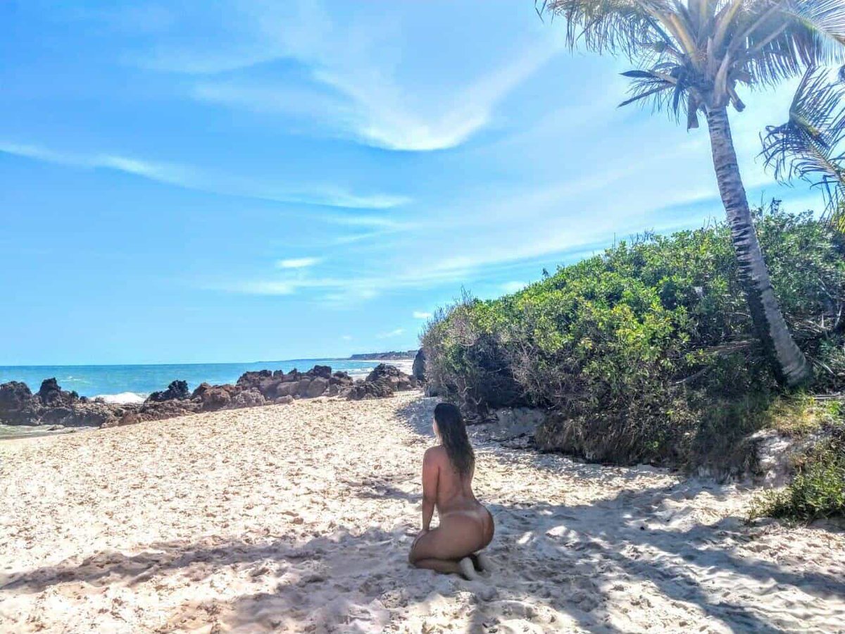 🌴☀️ Tambaba é mais do que uma praia — é uma experiência de liberdade.

#Tambaba #praiadetambaba #tambababeach #PraiadeNudismo #Nudismo #NudismoTambaba
