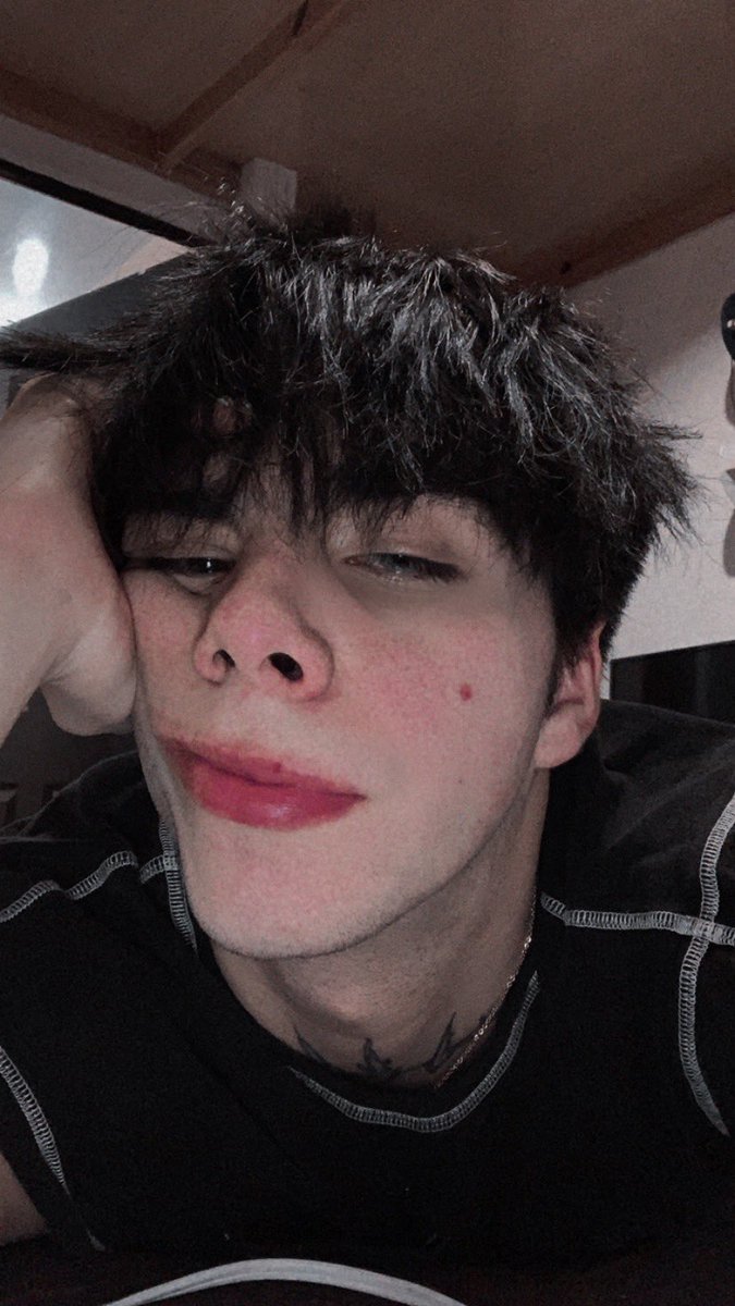 Luar Priv tweet media