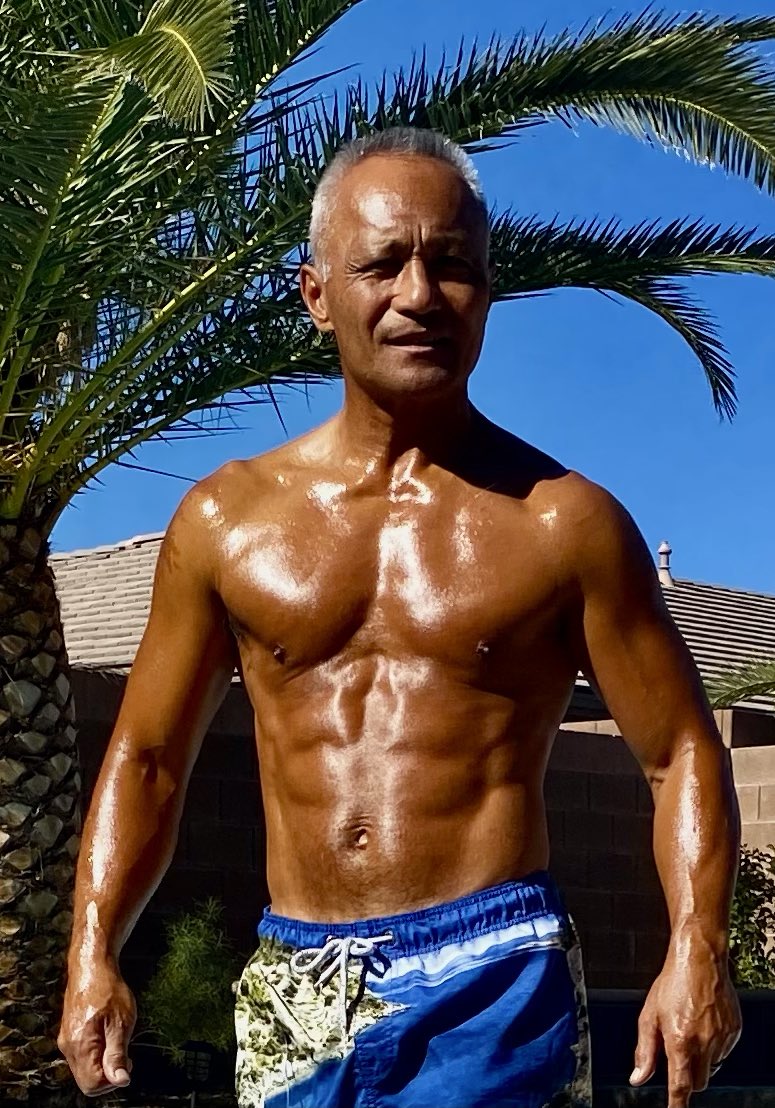 JohnnyB_E93's tweet image. Yeah—I pump iron &amp;amp; eat accordingly! Au naturel—no roids.

Video age 63        01/02/26  1-day B4 64th Bday. 

Still pic age 61      11/06/23 about 2-mos B4 62nd Bday. 

I AM MAGA-MAHA &amp;amp; I think an “adopted BARBZ”