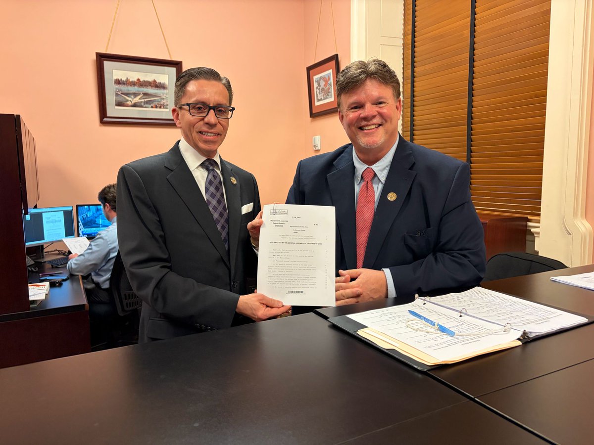 I joined Rep. Ritter to introduce legislation updating Ohio’s teacher salary schedule to incentivize advanced degrees in the subject areas educators teach.

This is not a pay cut. It strengthens subject-matter expertise and aligns compensation accordingly.

#OHHouse #Education