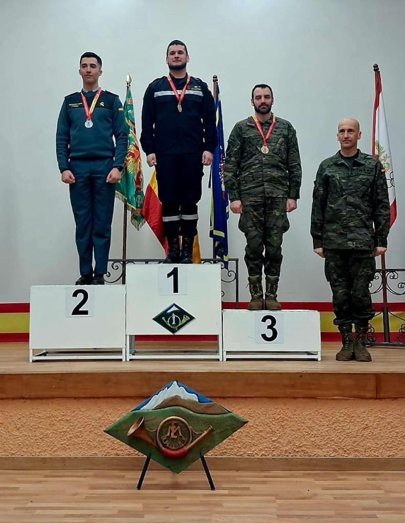 Nuestro compañero, Raul Villarreal, componente del equipo de la UME, ha ganado el Gigante en el XXVII Campeonato Nacional Militar de Esquí Alpino que se ha celebrado estos días en Candanchú.

¡Enhorabuena campeón!