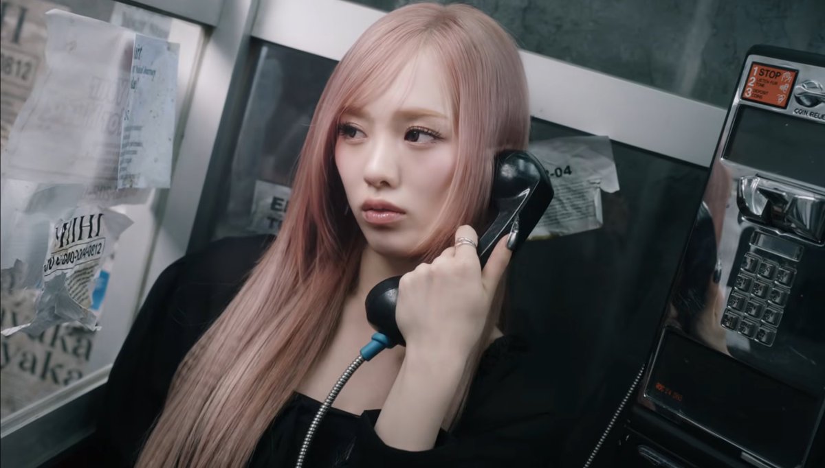 リオちゃん今期は電話担当？🤙🤙 #niziu #NiziU_NEWEvoNUtion #RIO_bubble