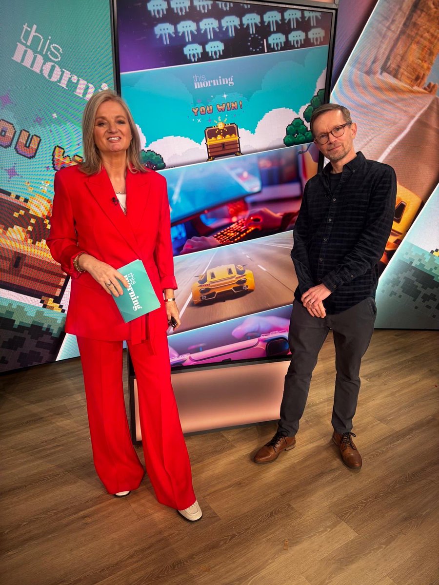 GeekDadGamer's tweet photo. Great to be in the @ITV studios covering healthy gaming with @_alicebeer, @catdeeley and @benshephard. Some super advice all round with good research and great questions. 

Clip here: https://t.co/snOGNdJLyP https://t.co/0WDBHl8TUI