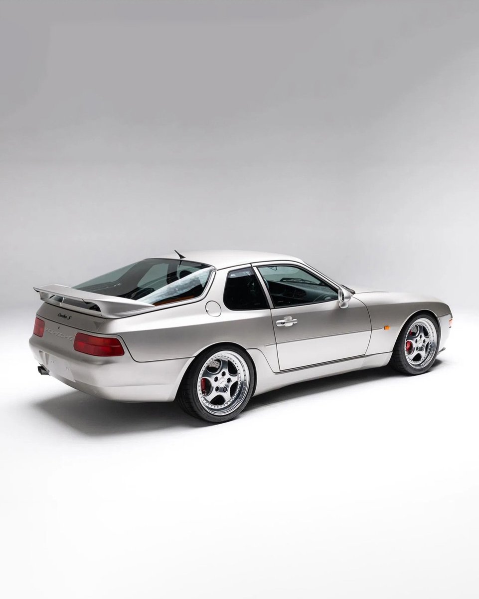 kotecinho's tweet photo. 1993 Porsche 968 Turbo S
Gooding Christie’s