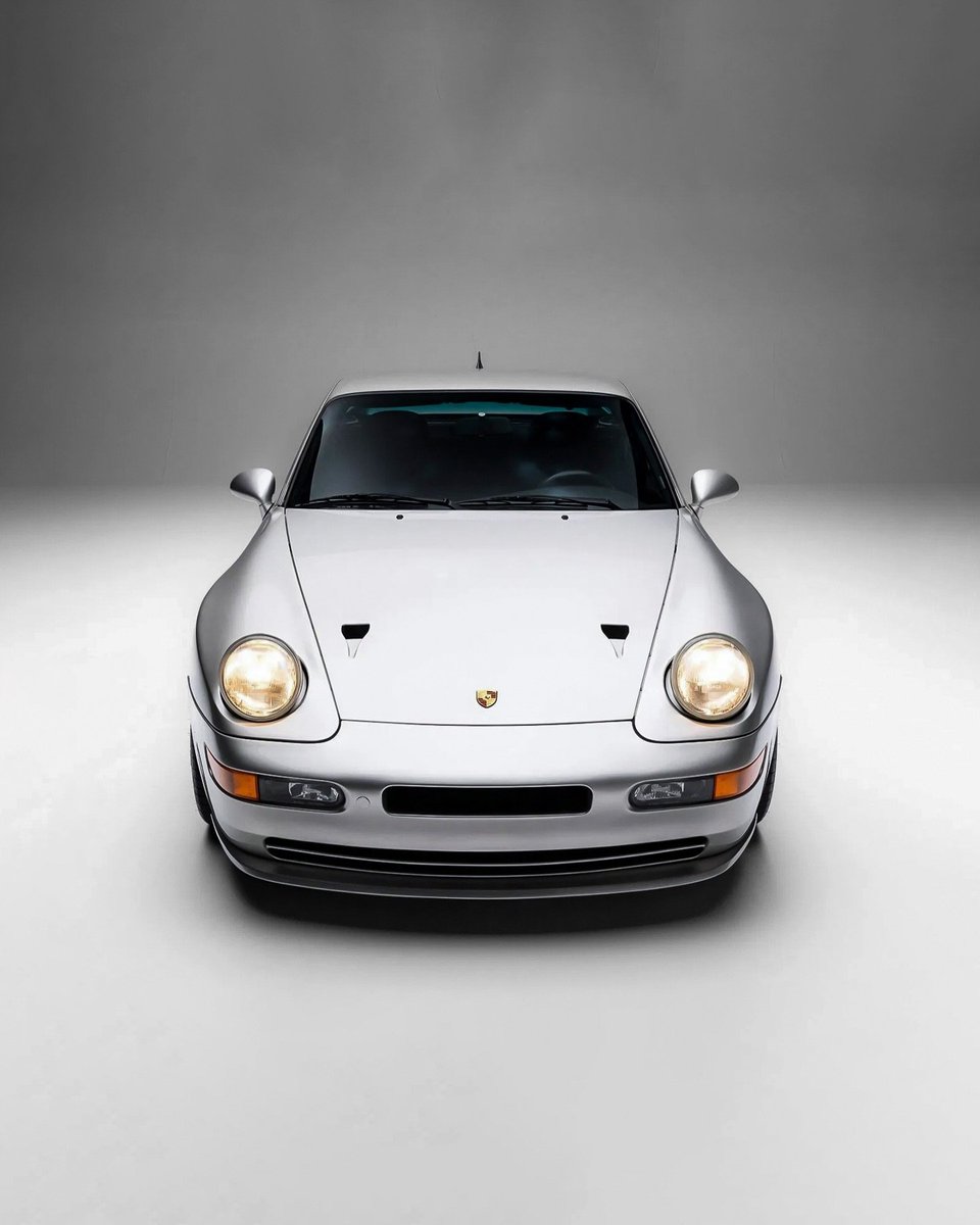 kotecinho's tweet photo. 1993 Porsche 968 Turbo S
Gooding Christie’s