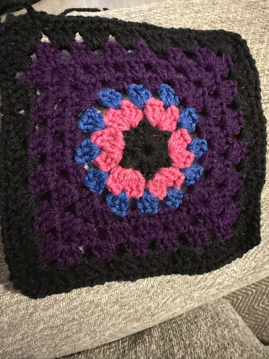 Invisible_shadows tweet media