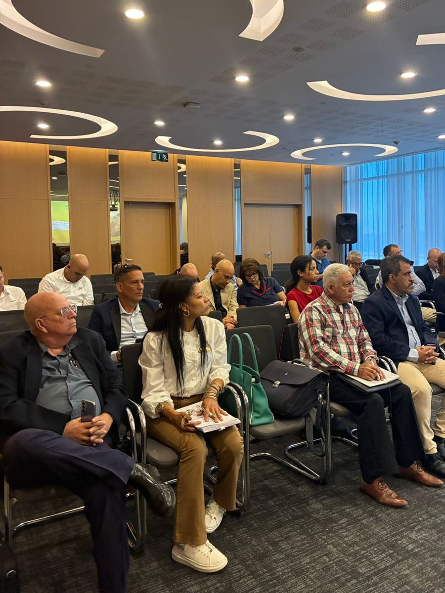 Canada à Cuba tweet media