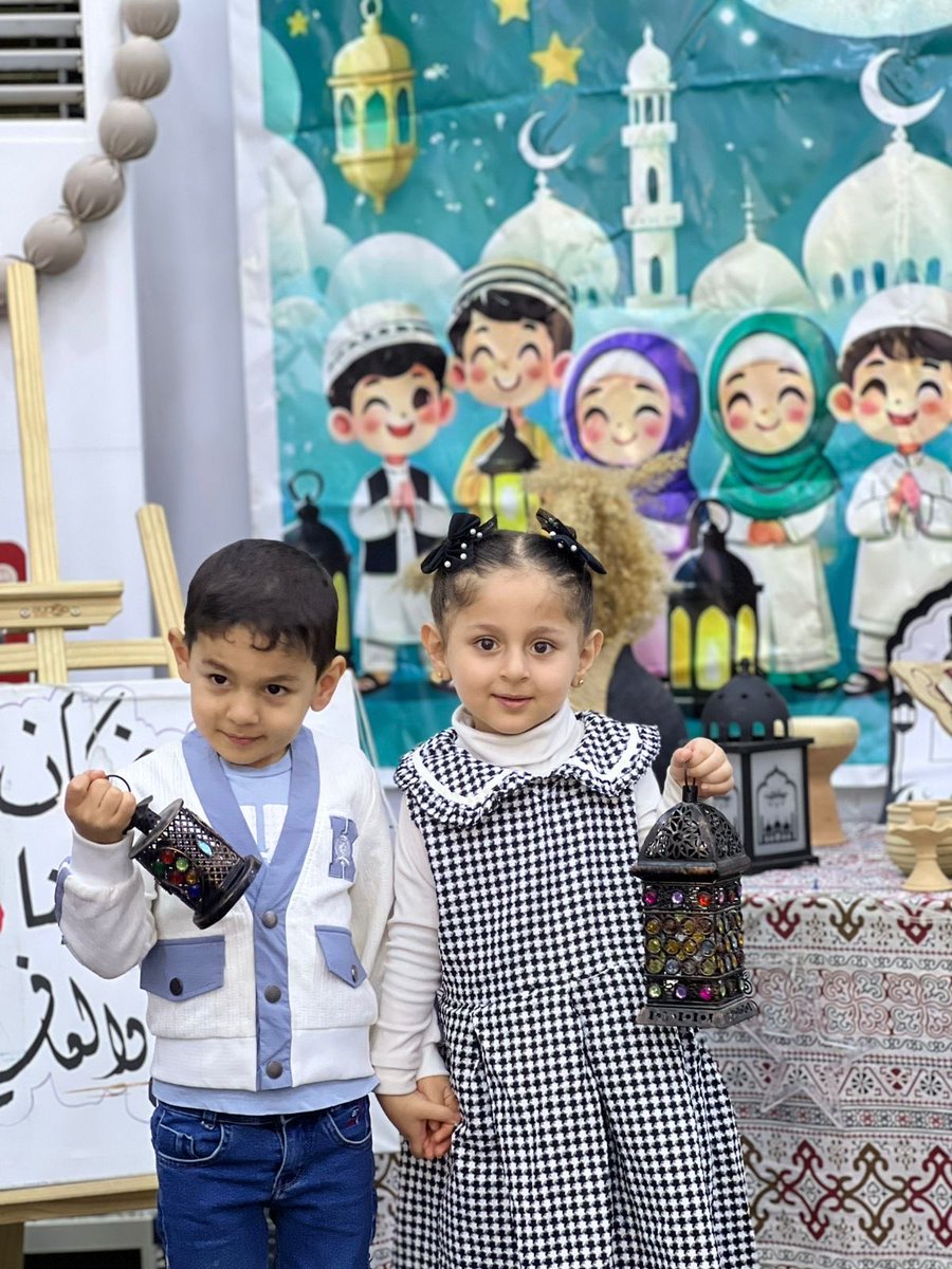 MohanadALhashim's tweet photo. #رمضان_كريم

بمناسبة حلول شهر رمضان المبارك أتقدم إليكم بأصدق التهاني وأطيب الأمنيات سائلا العلي القدير أن يملأ قلوبكم طمأنينة وبيوتكم سعادة وأيامكم نورا وأملاً وأن يجمعنا دائما على المحبة والخير.

#كل_عام_وانتم_بالف_خير
#Ramadan_kareem https://t.co/hXWaNRIPnh