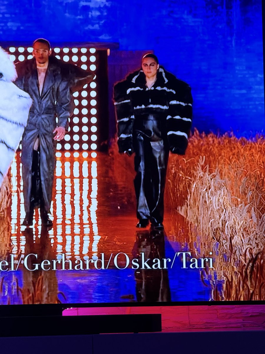 sammydrip's tweet photo. wer ist Tari? #gntm https://t.co/3Hz5LlVHNv