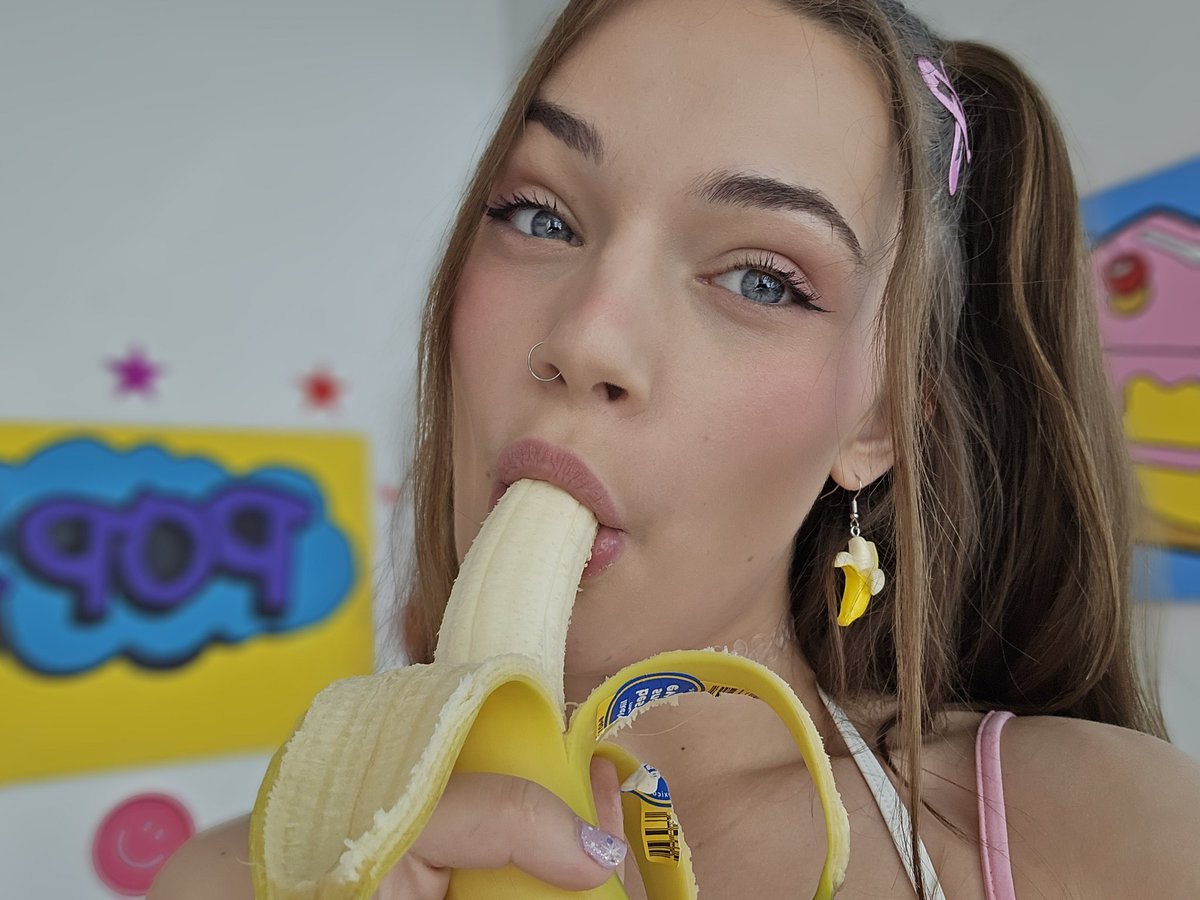 Active on my Onlyfans right now 🍌 onlyfans.com/juni_thepuppy/…