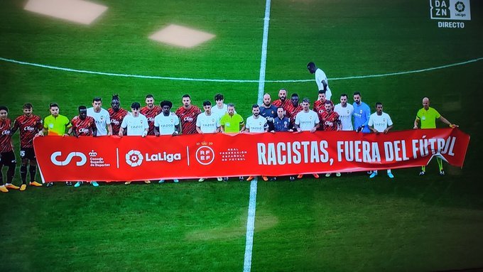 El valencianismo no olvida el trato dado a Diakhaby, A TODOS LOS NIVELES,cuando sufrió insultos racistas. Se le hizo el vacío.El color de su piel debe ser de una clase inferior a la del impresentable de <a href="/vinijr/">Vini Jr.</a> quién deambula por los campos siendo ejemplo de lo q no hay que ser