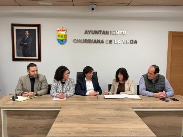 Presentamos la V edición del Premio Nacional de Poesía “Ciudad de Churriana”.
Con el apoyo de Fundación <a href="/Cajaruralgr/">Caja Rural Granada</a> y <a href="/dipgra/">Diputación de Granada</a>, seguimos consolidando un certamen referente en España.

Plazo abierto hasta el 30 de abril.

Churriana de la Vega apuesta por la cultura y la poesía.