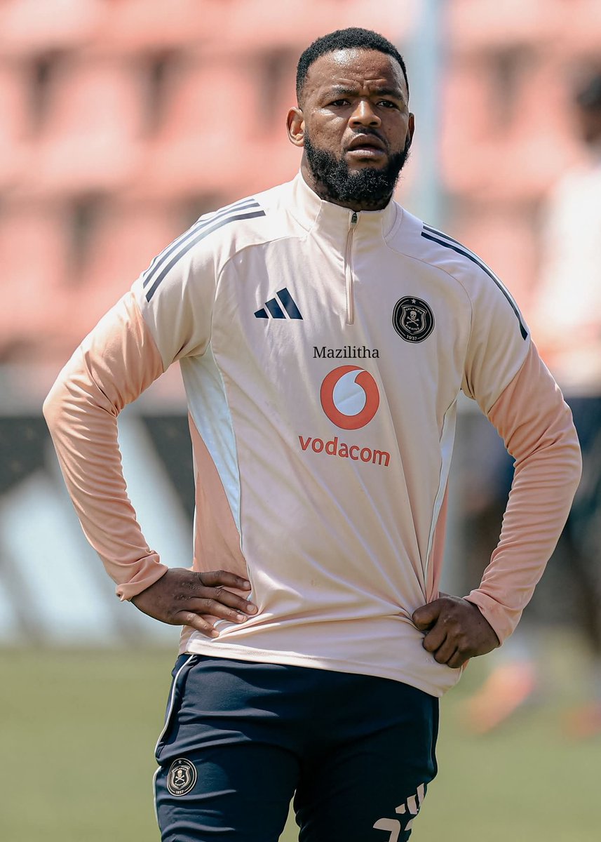 Constitution_94's tweet photo. I dont understand why Sipho Mbule, Kabelo Dlamini and Simphiwe Selepe are either never played or rarely played by coach Wadu

You cant tell me that De Jong, Mariko or Nemtajela are so hot that there cant even be 10 min available for to Kabelo Dlamini, Mbule or Selepe.

Wadu will lose his dressing room, once things start going upside down

#OrlandoPirates #OnceAlways #UpTheBucs #betwaypremiership #BetwayPrem #Betway