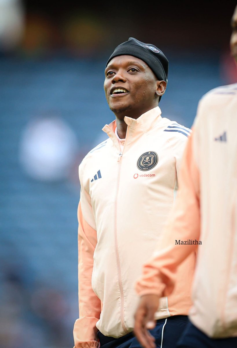 Constitution_94's tweet photo. I dont understand why Sipho Mbule, Kabelo Dlamini and Simphiwe Selepe are either never played or rarely played by coach Wadu

You cant tell me that De Jong, Mariko or Nemtajela are so hot that there cant even be 10 min available for to Kabelo Dlamini, Mbule or Selepe.

Wadu will lose his dressing room, once things start going upside down

#OrlandoPirates #OnceAlways #UpTheBucs #betwaypremiership #BetwayPrem #Betway
