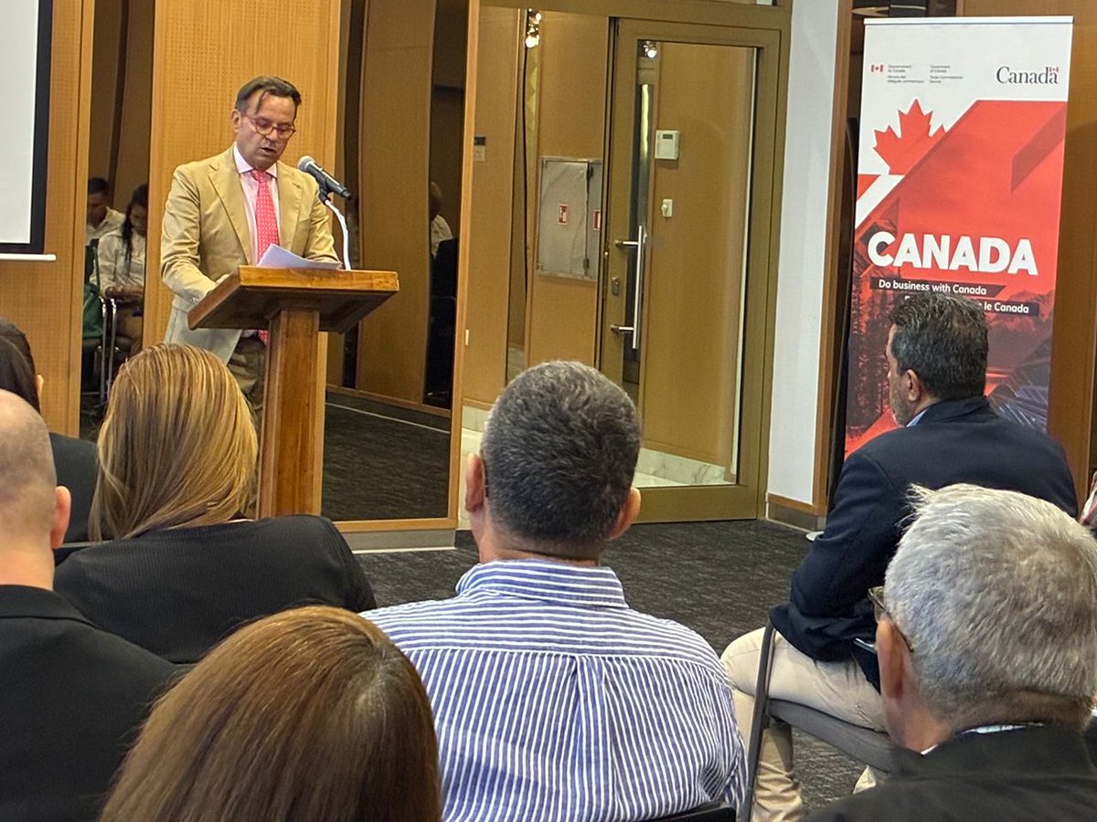 Canadá en Cuba tweet media