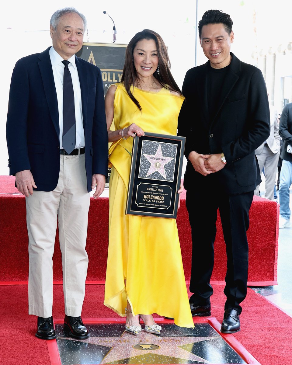 Michelle Yeoh is dancing through her Hollywood Walk of Fame ceremony. ❤️⭐ (📷: Getty)