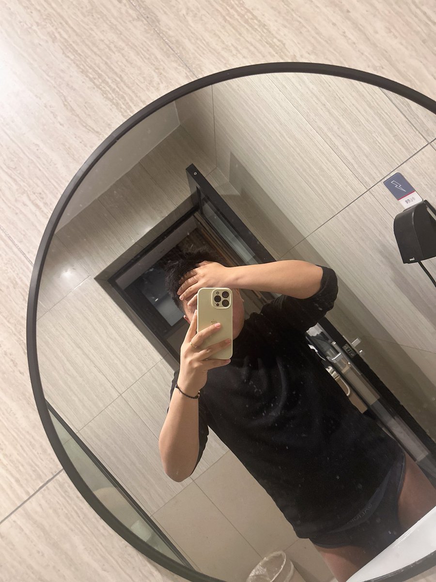 Kris丶阿克先生性爱体验官 tweet media