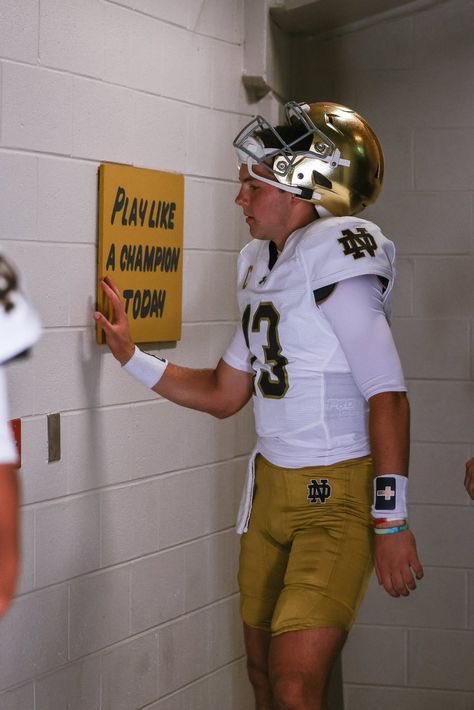 Blessed to receive an offer from <a href="/NDFootball/">Notre Dame Football</a> 🍀🍀! <a href="/EauGallieHC/">Coach Sands</a> <a href="/QNHall_Uno_JTG/">Coach Hall</a> <a href="/JrJarrad/">jarrad baker jr.</a> <a href="/CoachTrent3Guy/">Trenton Guy</a> 
<a href="/247Sports/">247Sports</a> <a href="/ChadSimmons_/">ChadSimmons</a> <a href="/JonSantucci/">Jon Santucci</a> <a href="/adamgorney/">Adam Gorney</a> <a href="/coachseider/">Ja’Juan Seider</a> #bEGreat #EGscholarshipfactory