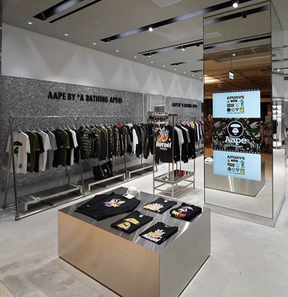 robertsonsbps's tweet photo. Alusion™ stabilised aluminium foam is a spectacular backdrop for branding, featured here using Alusion™ Mid Cell with two sides open. @alusionbycymat #alusion #robertsonfacadesystems #aluminiumfoam #stabilisedaluminiumfoam #panelsolution #archilovers #architecturedesign https://t.co/zODt4W89lf