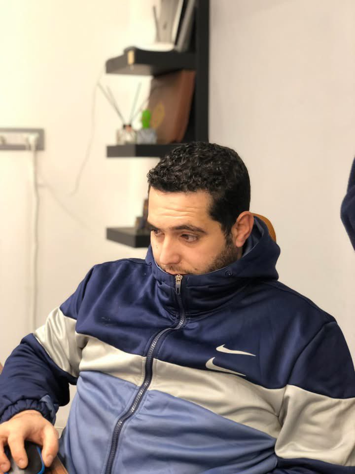 Engineer_Jahani's tweet photo. مع اقتراب شهر رمضان المبارك،
أستسمحكم إن بدر مني خطأ أو تقصير دون قصد، فالعفو من شيم الكرام 🤍
سامحوني، وكل عام وأنتم بخير ورمضانكم مبارك https://t.co/XPQLBxHnkt