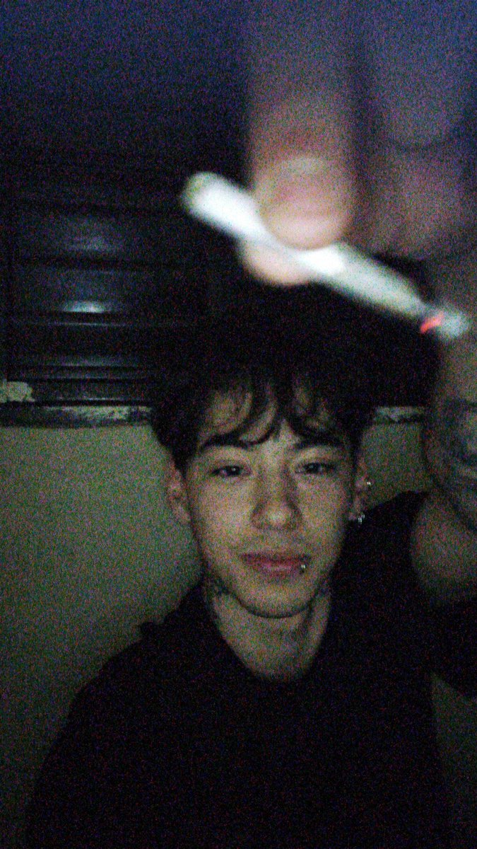 kayvsnt's tweet photo. vai tomando de nois menor maconheiro https://t.co/zHDMev1PDb