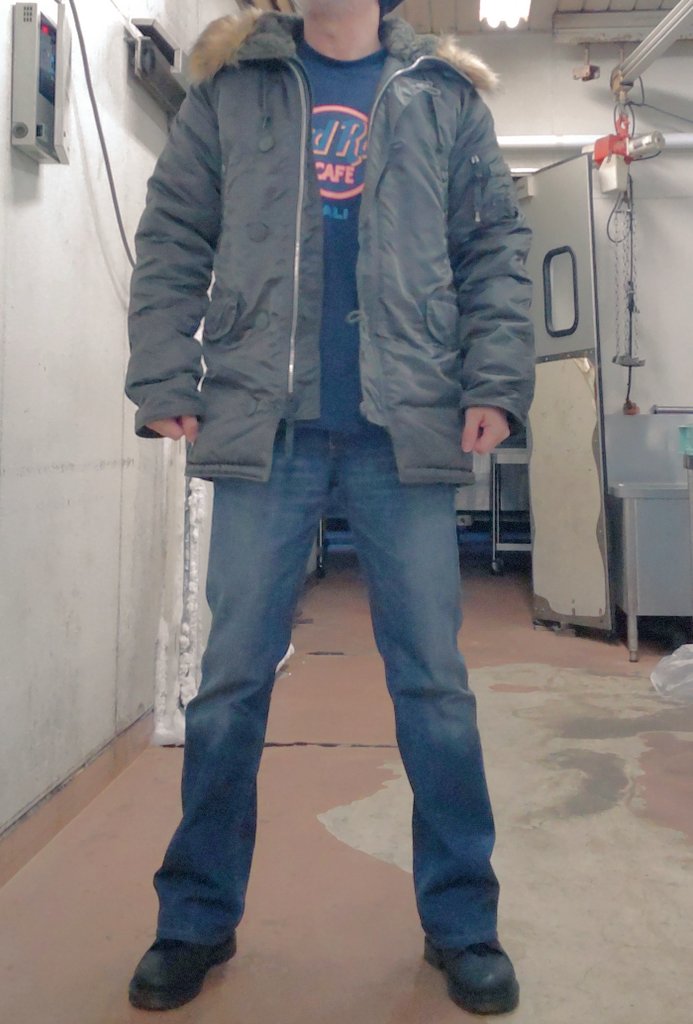 surrenderSwing's tweet image. #ジーンズ　#リーバイス　#ALPHA　#ミリタリー　#アメカジ
今朝は雪で真っ白に戻りました
気温も氷点下なのでN-3Bと517です