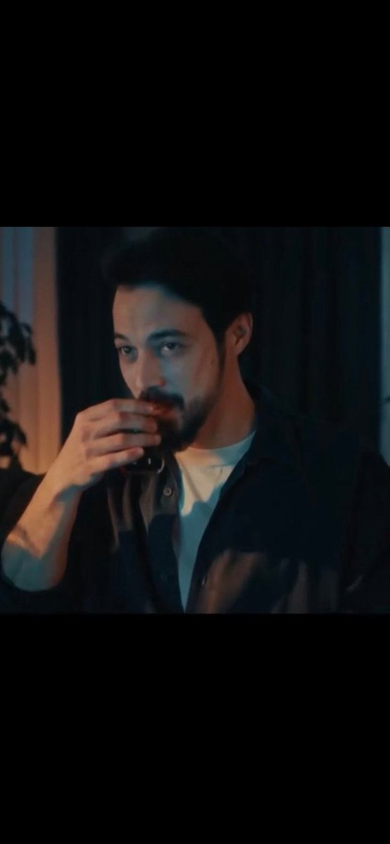 #OrAs | #MertYazıcıoğlu | #AlinaBoz 
Keyiften dört köşeyim. Bölümü şu şekil bekliyorum;