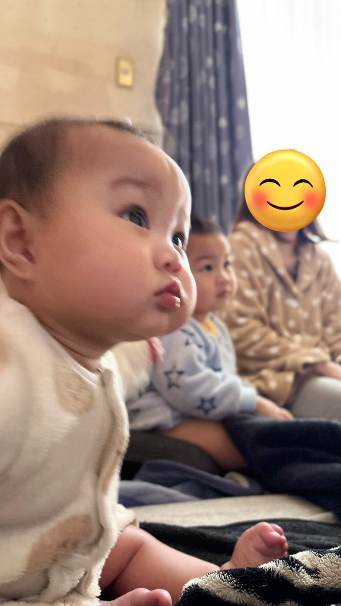 Mero_978's tweet photo. みんなお久！
ぴろにきさん家族時間や給料など考え
AT限定解除に、中型、大型と免許をとり
大型トラックの運ちゃんになりました☺️
運ちゃん先輩方…これからおねしゃす！

大垣市→小牧→可児のルートで
走ってるので見かけたらよろしこね✨ https://t.co/lGGrBm5NvE