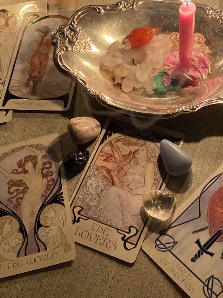 let | tarot tweet media